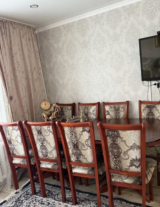 Продам стол со стульями