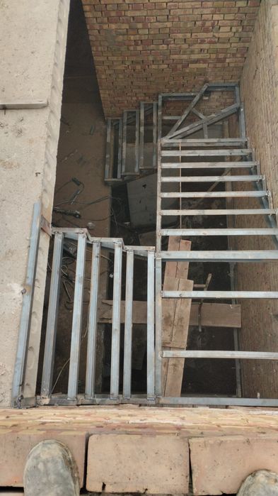 Металлокаркас лестницы.сварочные,работы