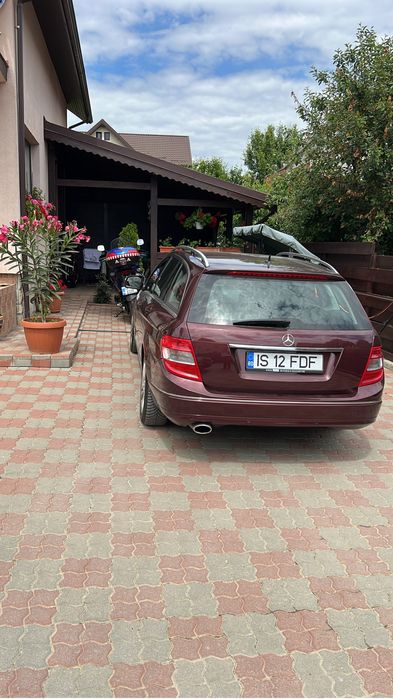 Mercedes C 220 w204 2007  foarte  intretinut,  PENTRU PRETENTIOSI