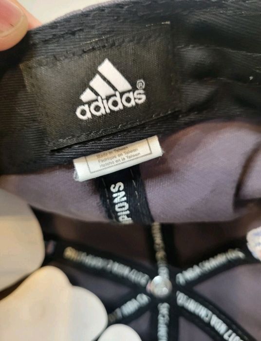 Адидас кепка caps