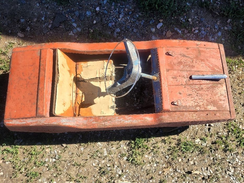 Продам педальная машинка ссср