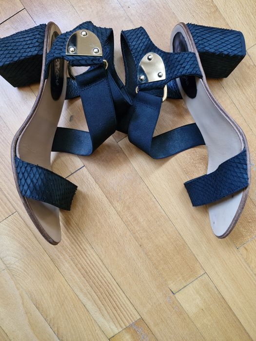 Sandale din  piele
