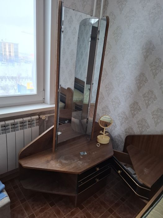 Спальный гарнитур