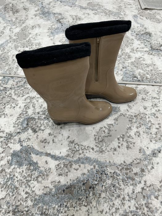 Резиновые сапоги