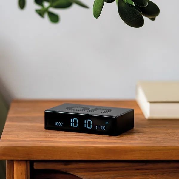 Ceas alarmă Lexon Flip Premium-design modern