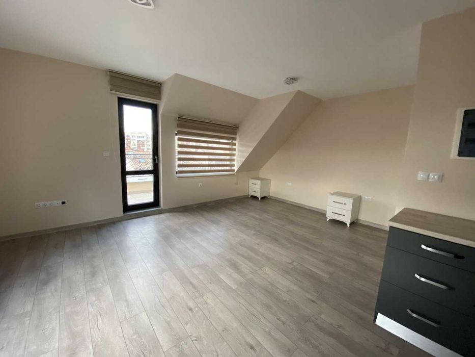 Продава се Едностаен апартамент в Пловдив, Център - 55 кв.м за 765 €/кв.м - Снимка #1