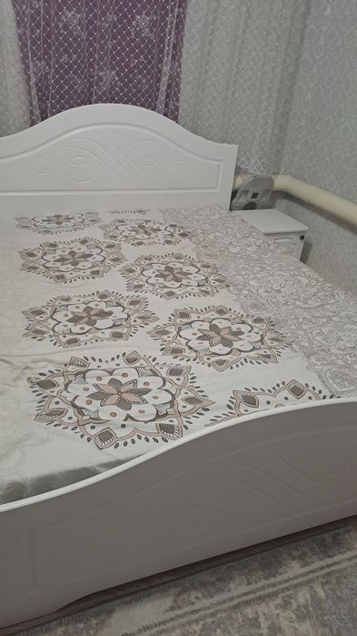 Продам спальный гарнитур