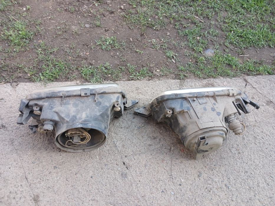 Фара Ауди В4 в оригинале привозная