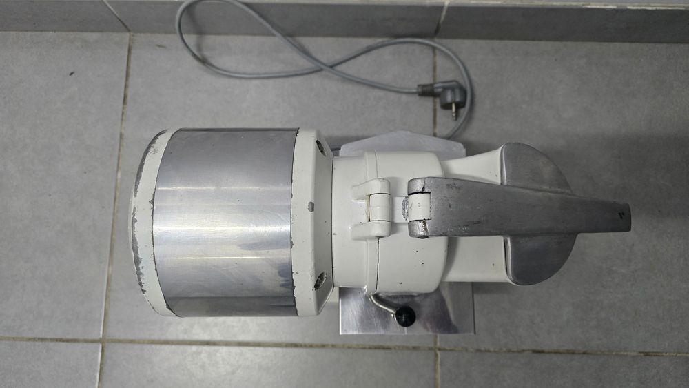 Razatoare masina de branza Santos