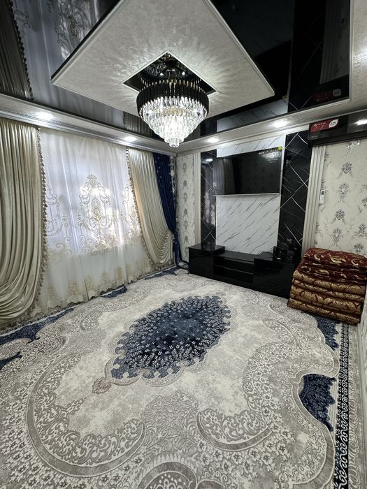 U meni yalab oldi va ogzimga kirdi.