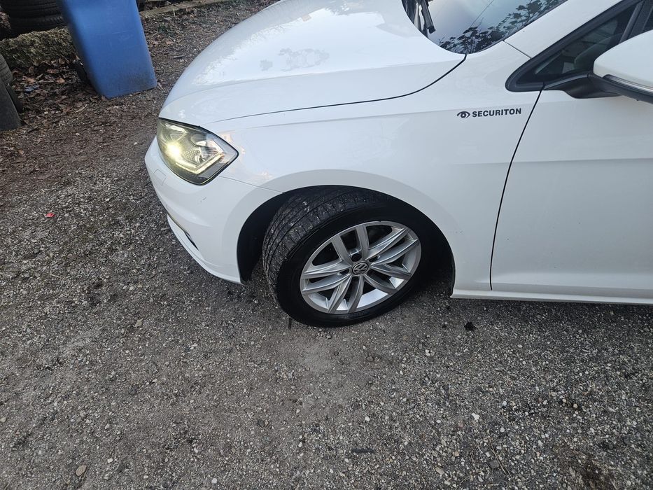 VW Golf 1,6 Diesel 2018 Navi si multe optiuni. Negociabil