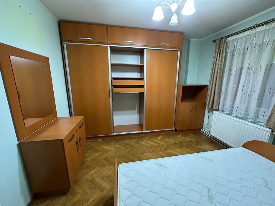 De închiriat: Apartament 3 camere, 2 băi,2 balcoane etaj 2 – Cartier Vasile Aron (Direct Proprietar)