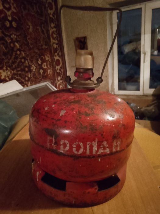 Газовый баллон маленький.