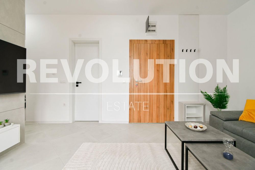 Дава се под наем Двустаен апартамент в София, Витоша - 63 кв.м за 845 € - Снимка #1