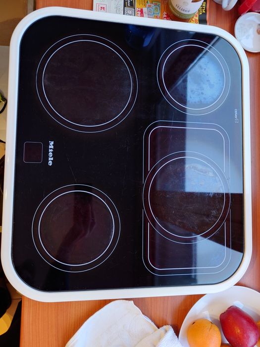 Стъклокерамичен плот котлони Мийле Миеле Miele