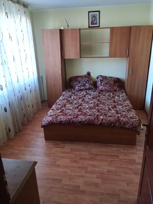 Vand apartament 3 camere