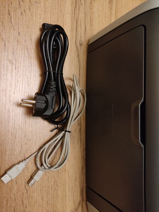 Принтер HP1010  Б/У в идеальном состоянии