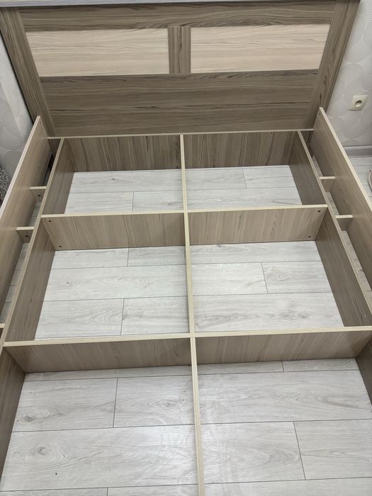 Продам 2-х спальную кровать б/у