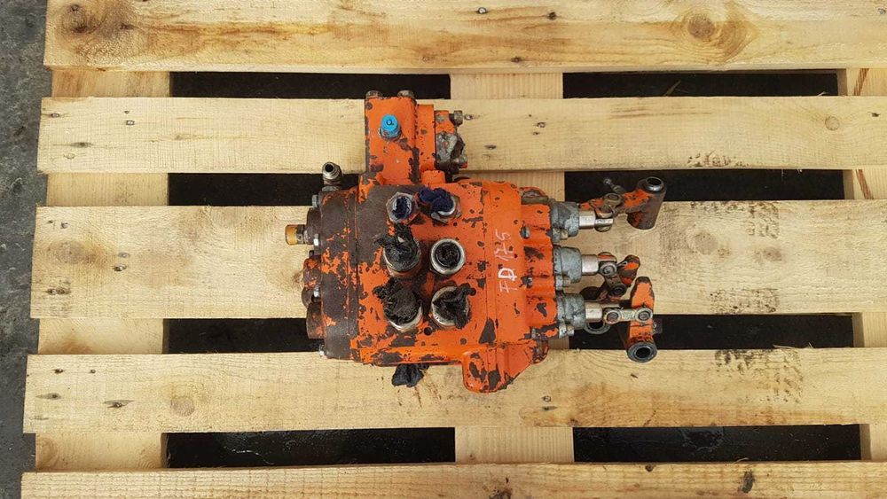 Distribuitor Hidraulic buldozer Fiat Hitachi FD175