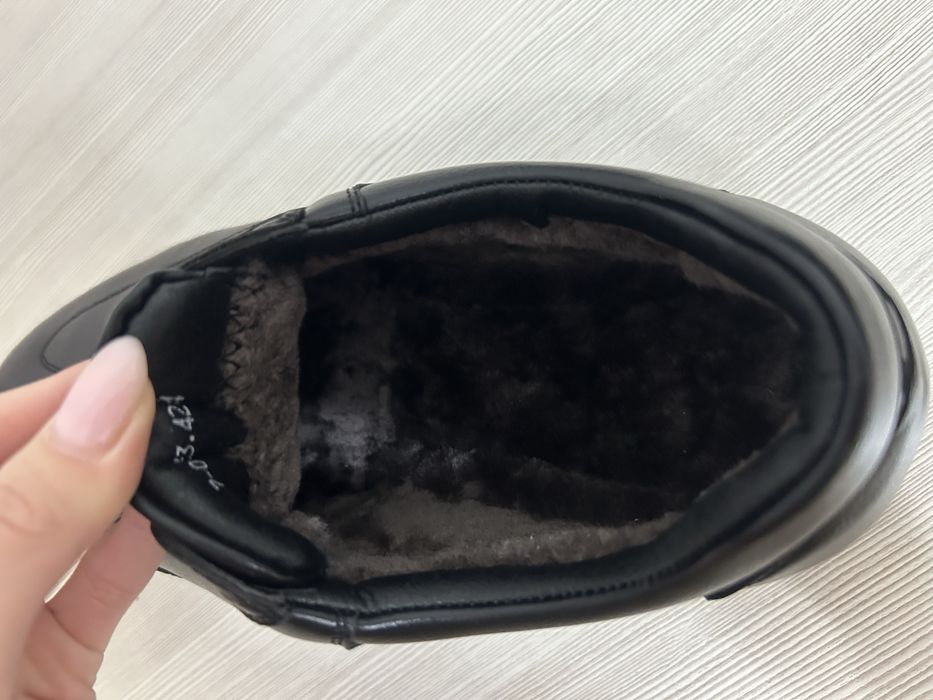 Мужские теплые кроссовки