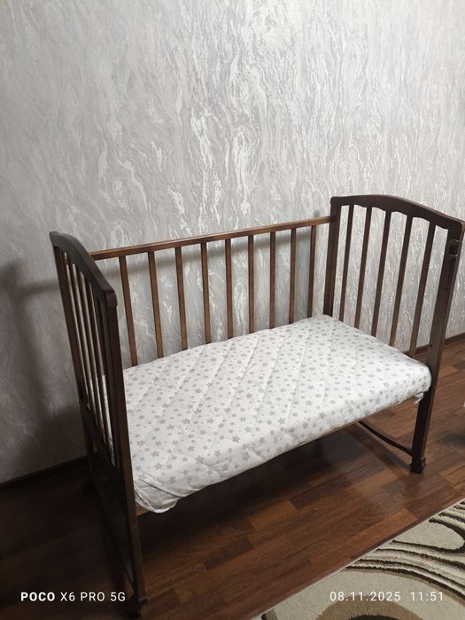 Детская кроватка