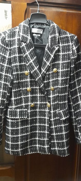 Costum dama cu fusta, de la reserved