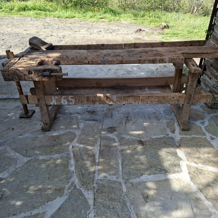 Дърводелски тезгях