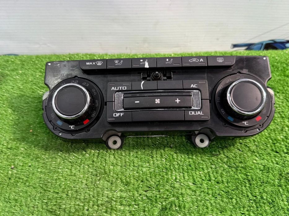 PANOU COMANDA AC / CLIMA SKODA SUPERB II Combi 2010 2.0 DIESEL COD OEM 3T0907044AR 5HB009749 - 44 2008-2015