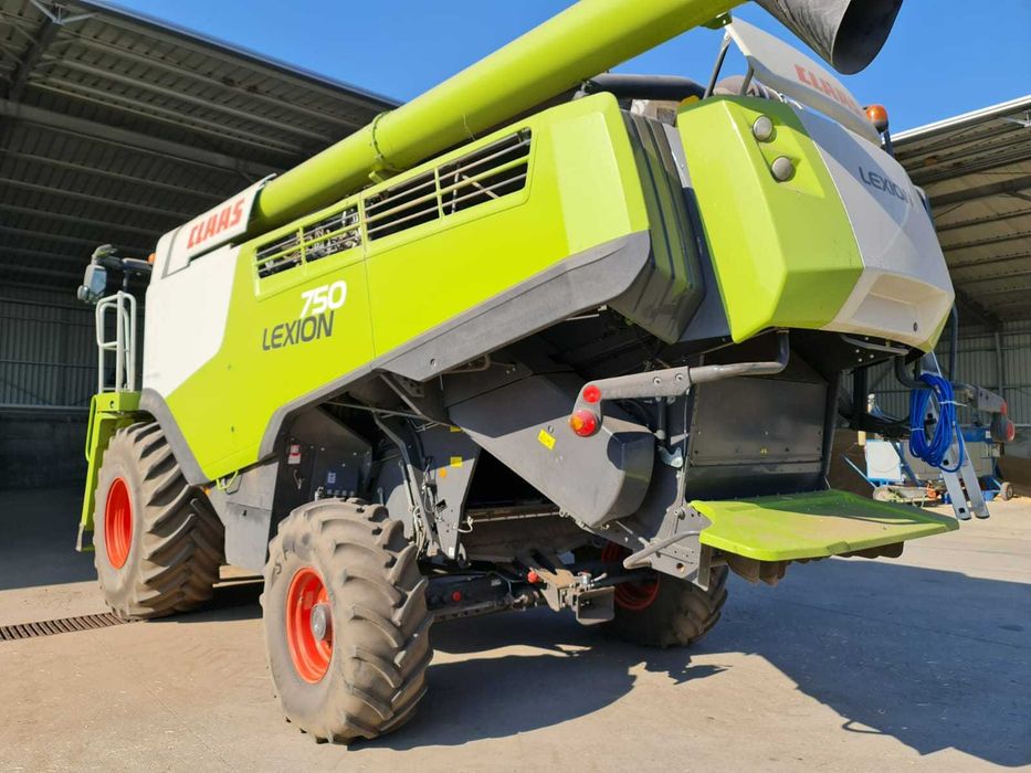Combina Claas Lexion 750