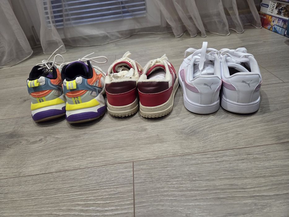 Продавам момичешки кецове