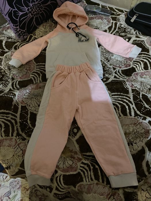 Продам детские вещи есть новые и в отличном состоянии несколтко раз од