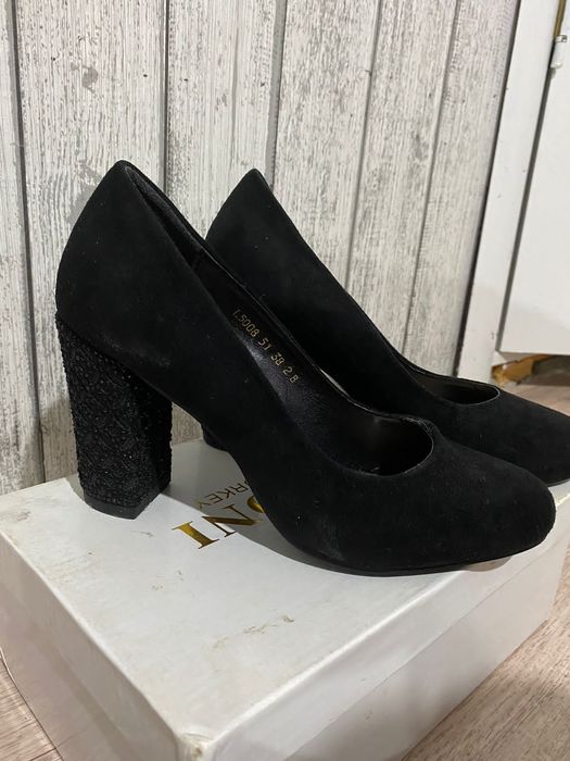 Продам туфли женские