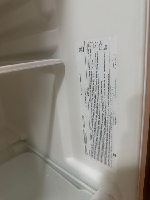 Продам холодильник Indesit