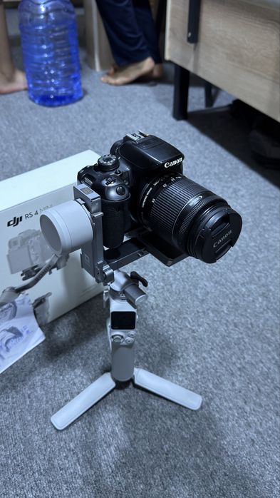 Canon EOS 700D + DJI RONIN S4 Mini