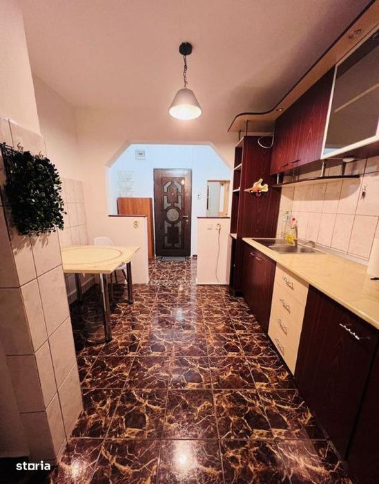 Apartament cu 2 camere 2 balcoane zona Lunii