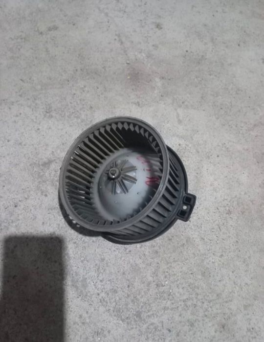 Продам  вентилятор  печки  и кондиционера