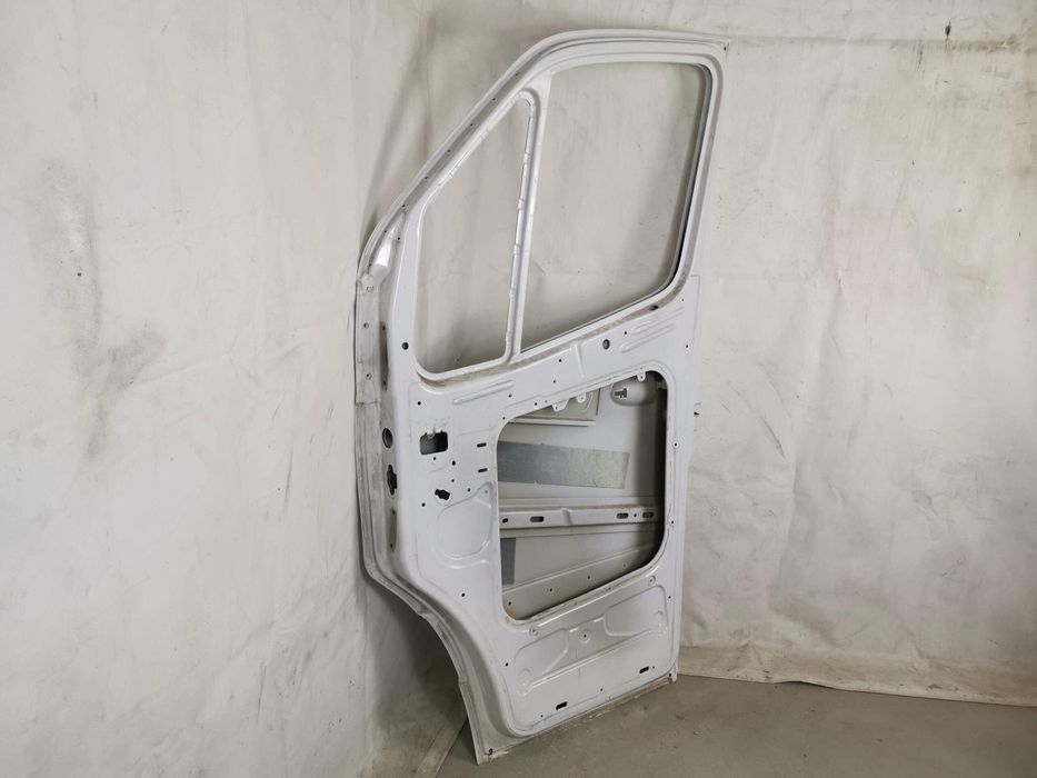 Дясна предна врата Мерцедес-Бенц Спринтер / Mercedes-Benz Sprinter 3 9