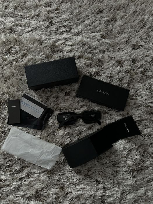 Ochelari de soare Prada negri - Nou, cu cutie