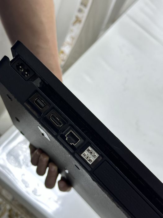 PlayStation 4 Slim 500 ГБ