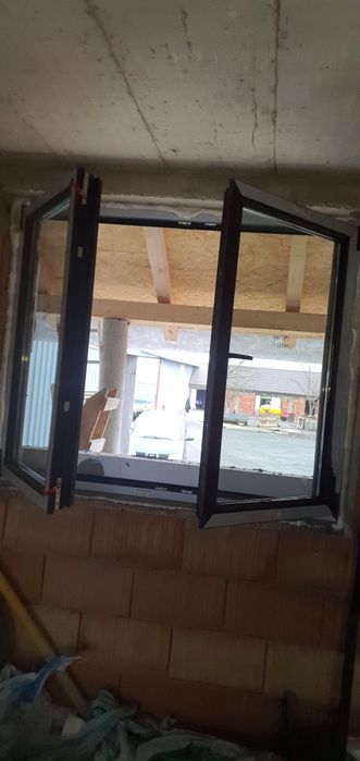 Termopane și Rulourii Exterioare