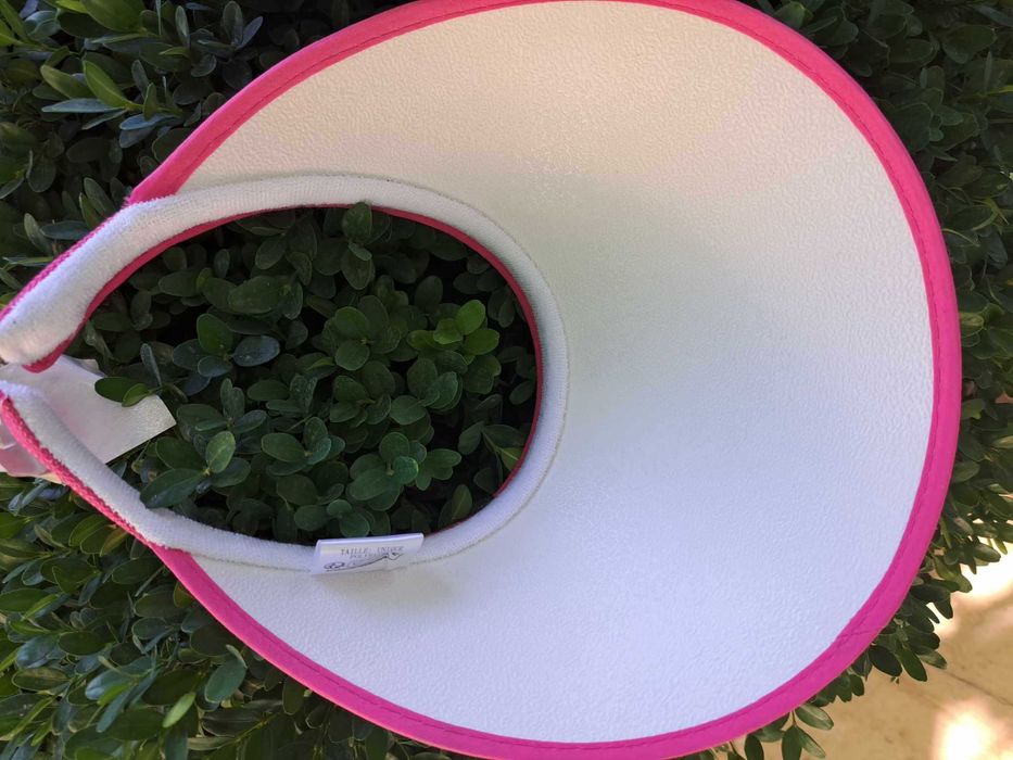 Лятна дамска шапка с козирка