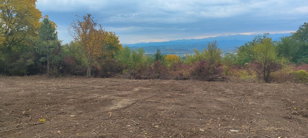 Парцел Крушовски баир    топ локация.   С архитектурни планове.  1