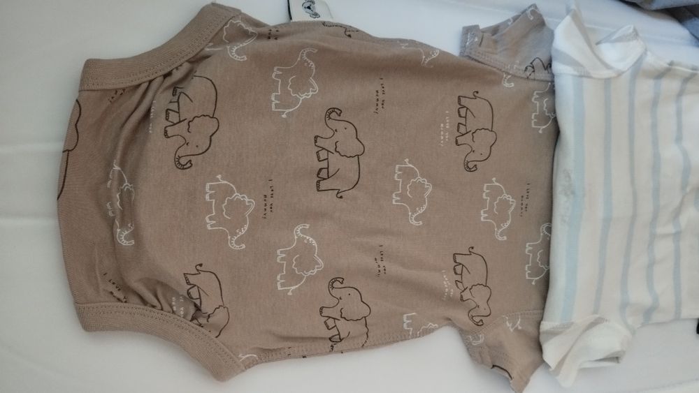 детски дрехи и играчки