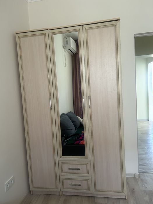 Продается шкаф для одежды
