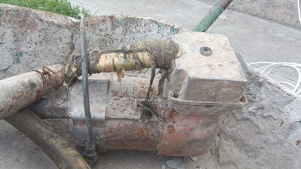 Вибраторы Б/у 2 штуки 35000 Т.т.