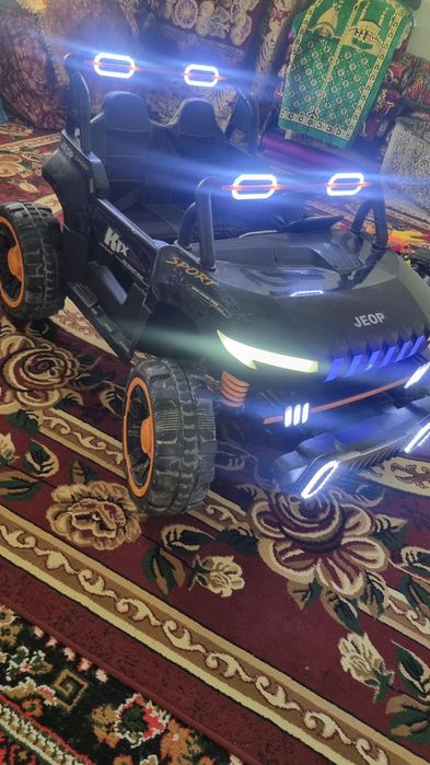 Oʻyinchoq moshina sotiladi