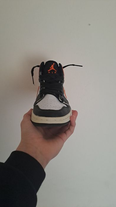 Vand 2 perechi de adidasi jordan 1 si Nike Air Max Speed Turf