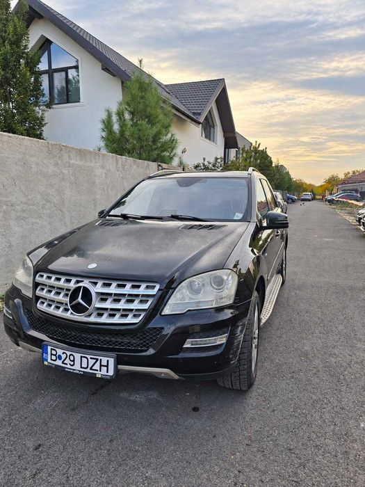 MERCEDES-BENZ 300 2011 — imagine 10