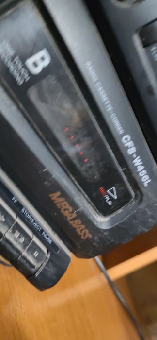 Двухкассетный магнитофон рабочий