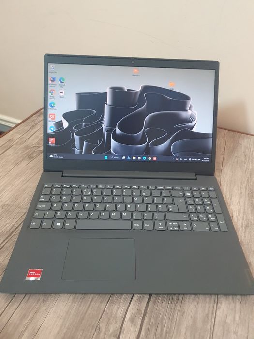 Noutbuk Lenovo  Kelishiladi